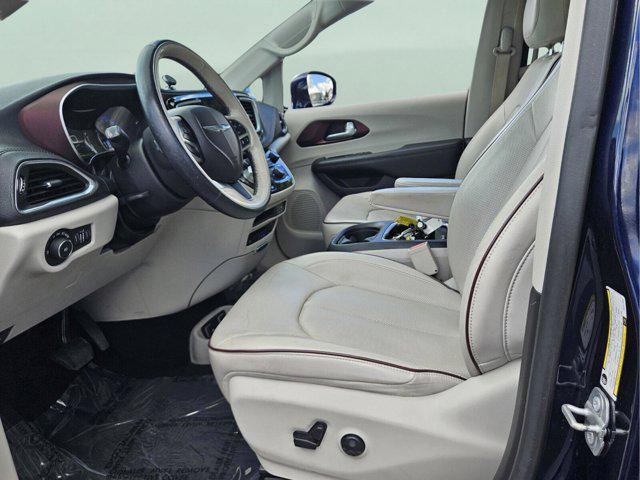 used 2018 Chrysler Pacifica car, priced at $15,892