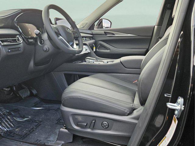 new 2025 INFINITI QX60 car, priced at $60,823