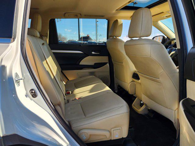 used 2016 Toyota Highlander car, priced at $19,495