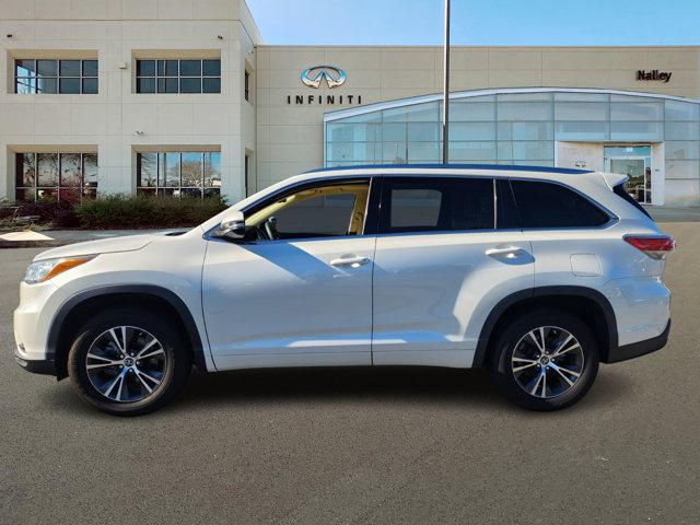 used 2016 Toyota Highlander car, priced at $19,495