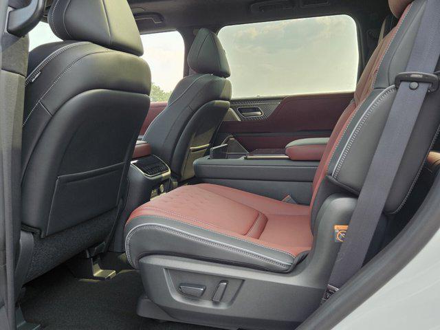 new 2025 INFINITI QX80 car, priced at $111,403