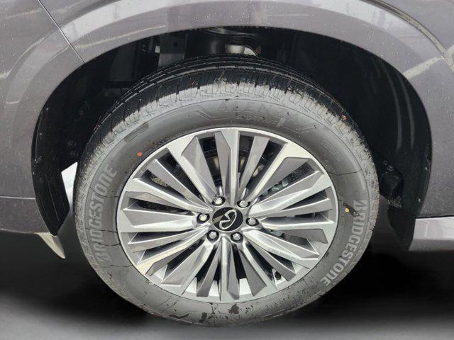 new 2025 INFINITI QX80 car, priced at $91,101