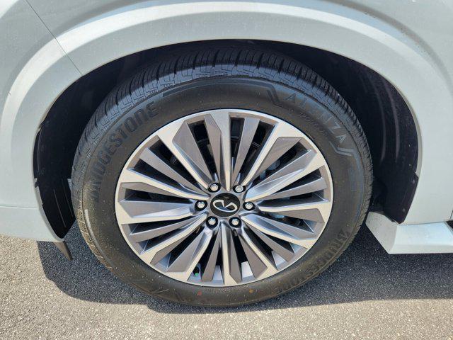 used 2025 INFINITI QX80 car, priced at $82,750