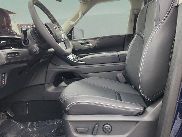 new 2025 INFINITI QX80 car, priced at $90,435