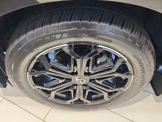 new 2026 INFINITI QX80 car, priced at $108,225