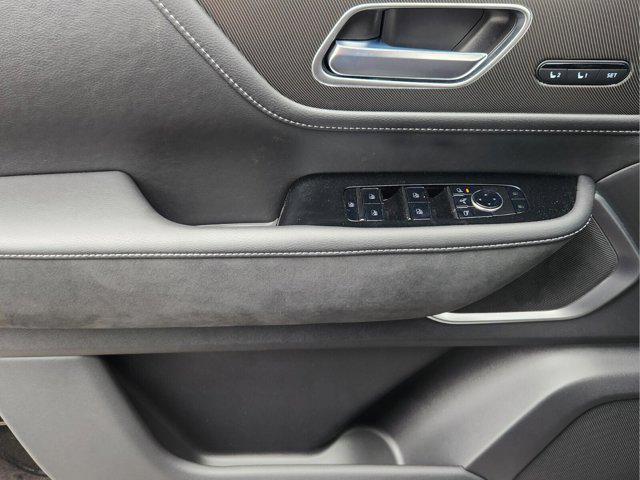 new 2025 INFINITI QX80 car, priced at $85,600