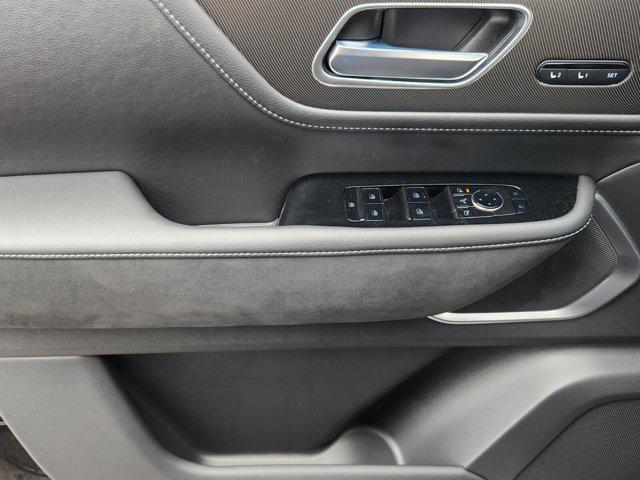 new 2025 INFINITI QX80 car, priced at $88,555