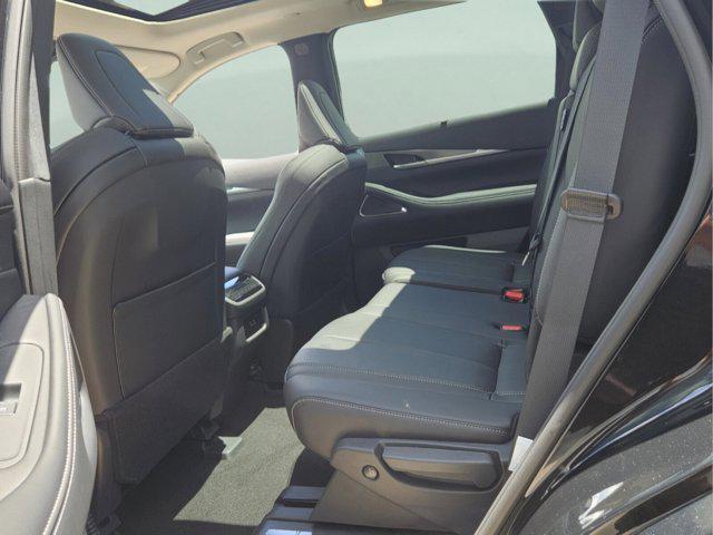new 2025 INFINITI QX60 car, priced at $58,317