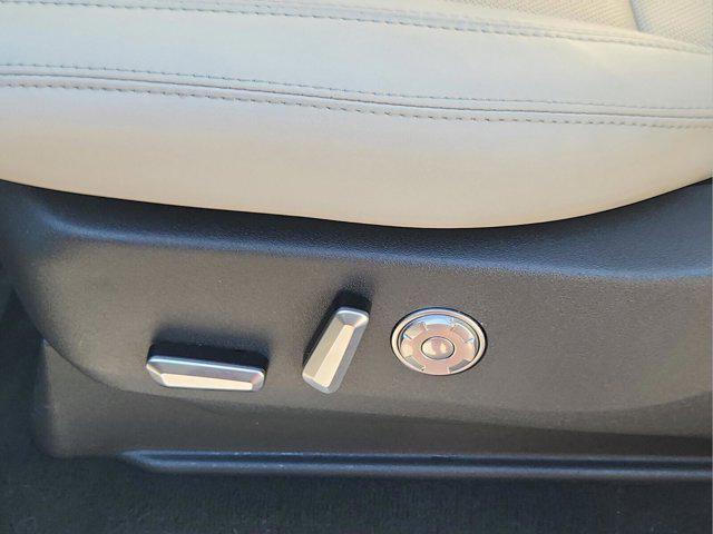 used 2025 Lincoln Navigator car, priced at $89,995