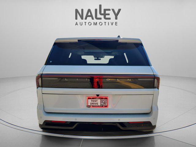 used 2025 Lincoln Navigator car, priced at $89,995