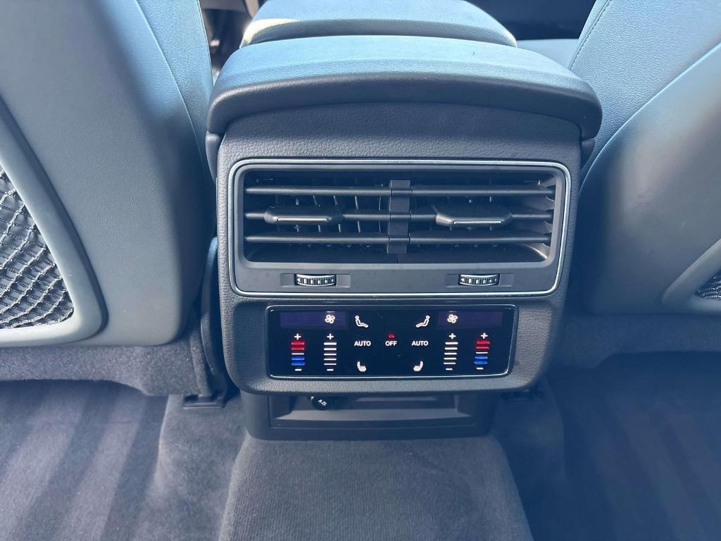 used 2025 Audi Q7 car, priced at $56,900