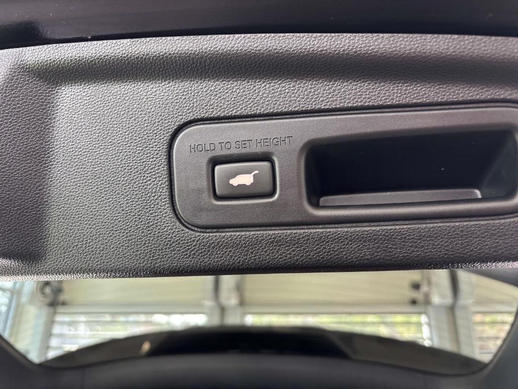 used 2024 Acura MDX car, priced at $61,500