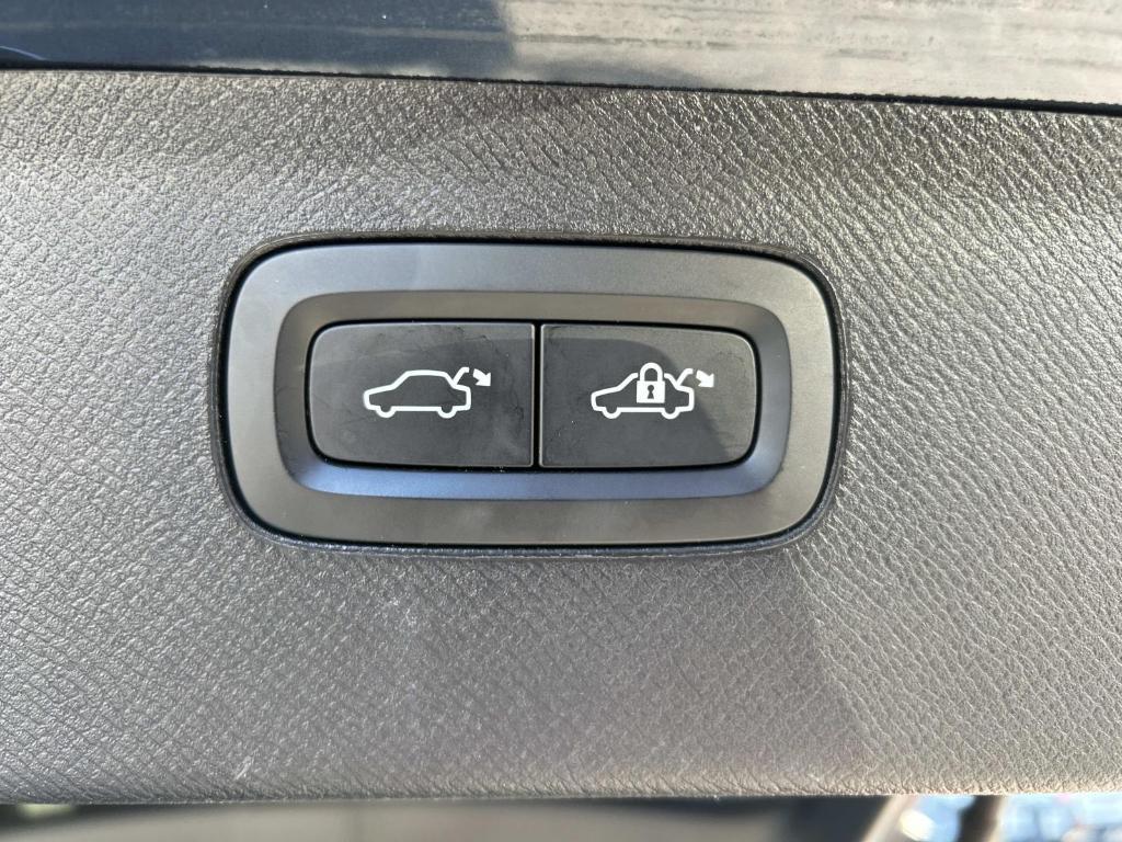 used 2024 Volvo XC90 car, priced at $34,900