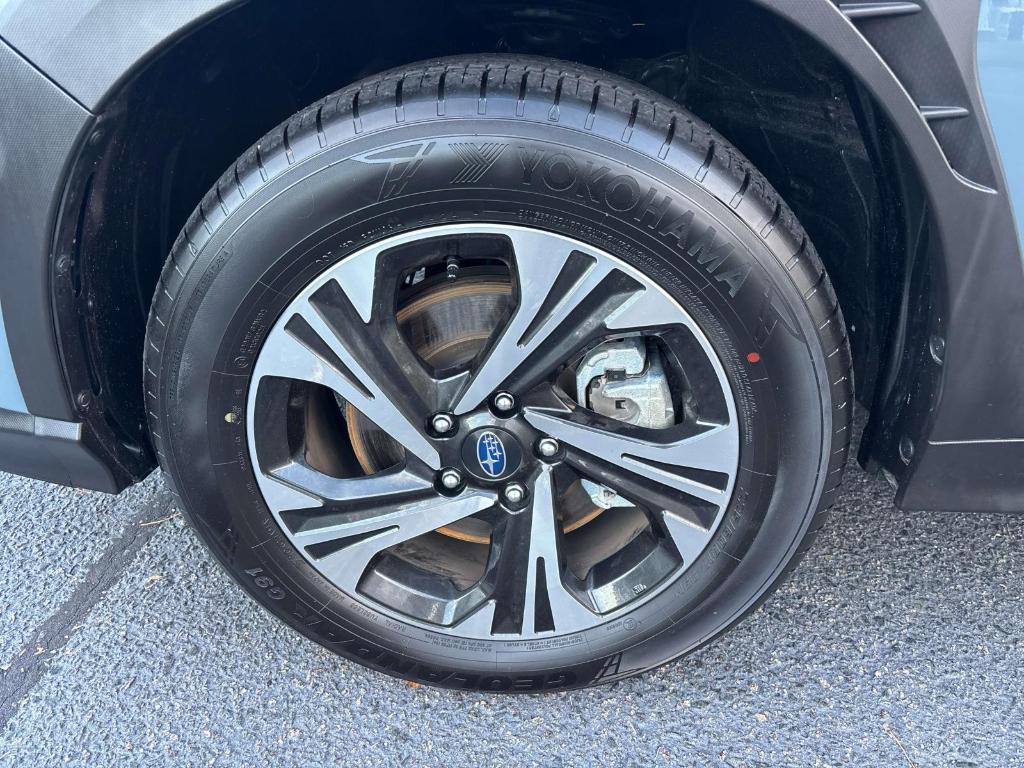 used 2025 Subaru Crosstrek car, priced at $27,900