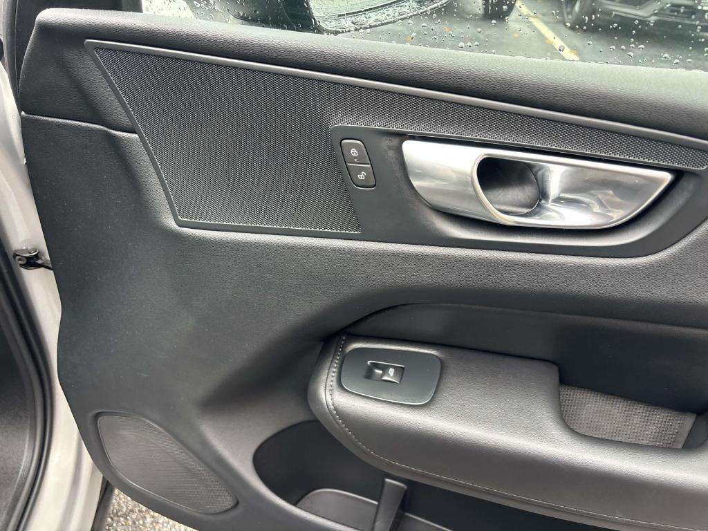used 2025 Volvo XC60 car, priced at $36,800