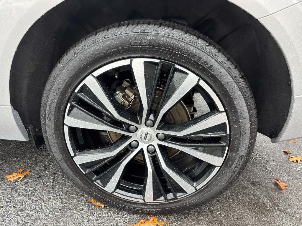used 2025 Volvo XC60 car, priced at $36,800