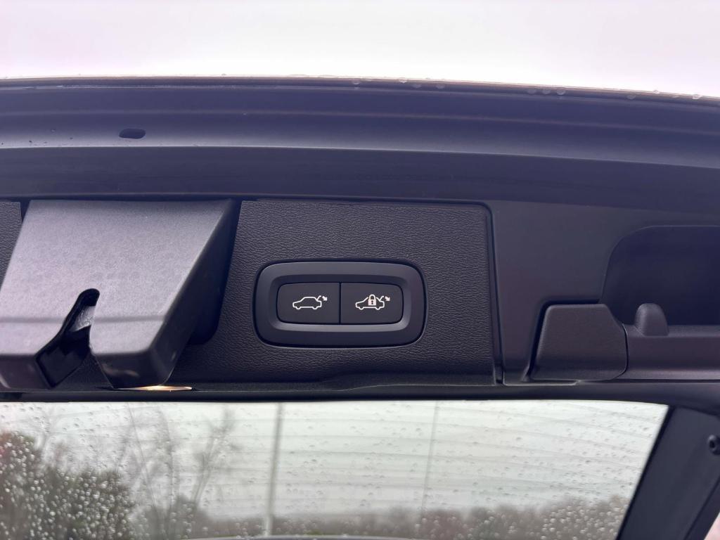 used 2025 Volvo XC60 car, priced at $36,800