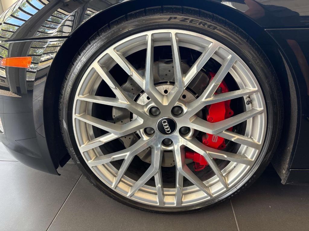 used 2018 Audi R8 car, priced at $128,900