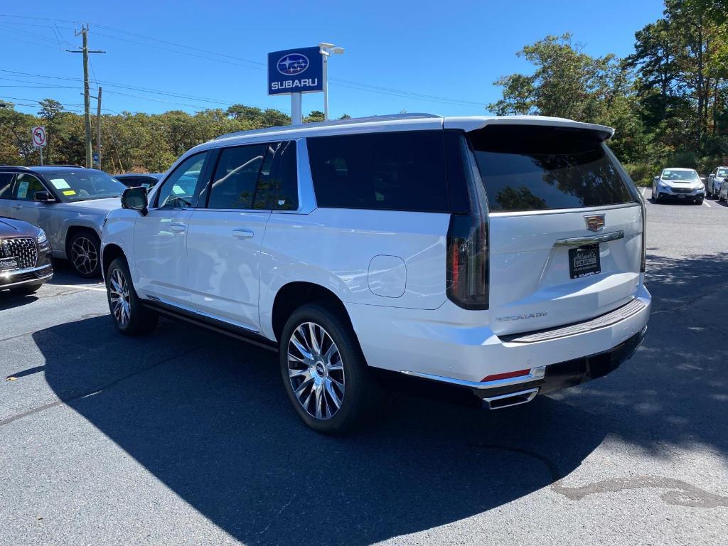 used 2025 Cadillac Escalade ESV car, priced at $138,900