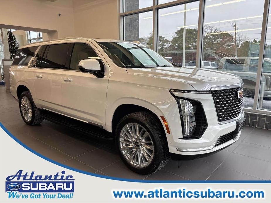 used 2025 Cadillac Escalade ESV car