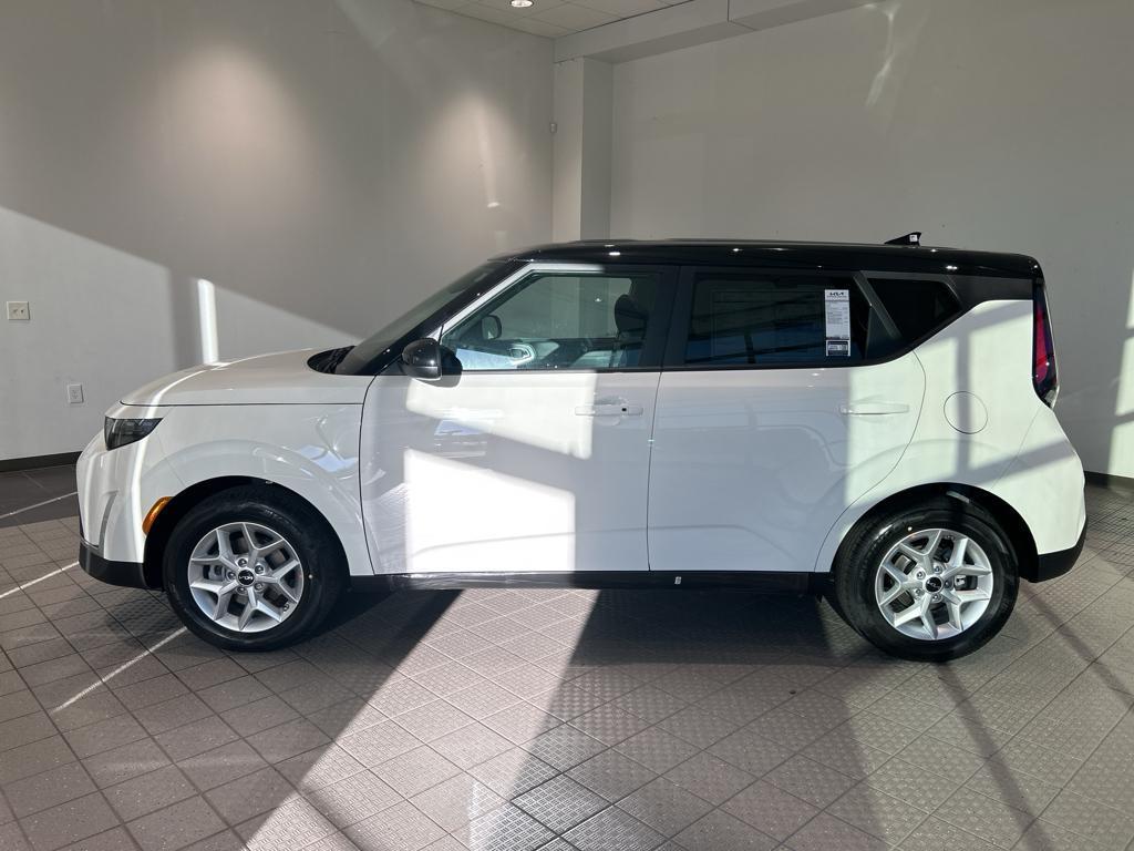 new 2025 Kia Soul car, priced at $22,991