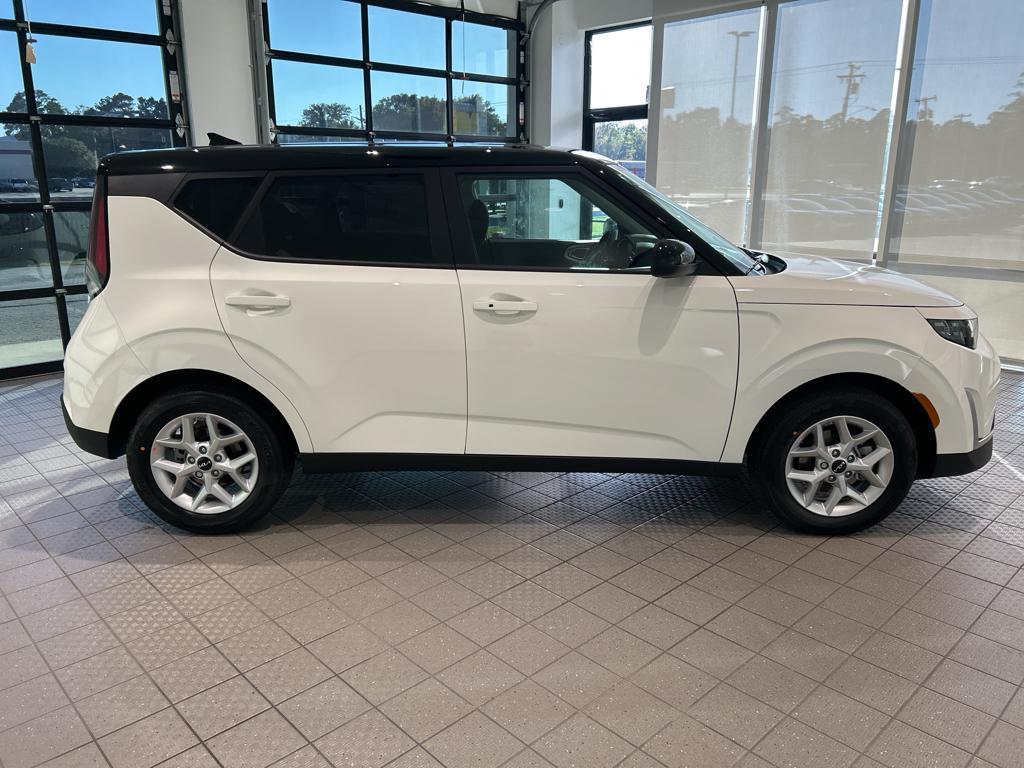 new 2025 Kia Soul car, priced at $22,991