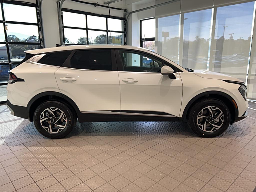 new 2025 Kia Sportage car, priced at $29,991