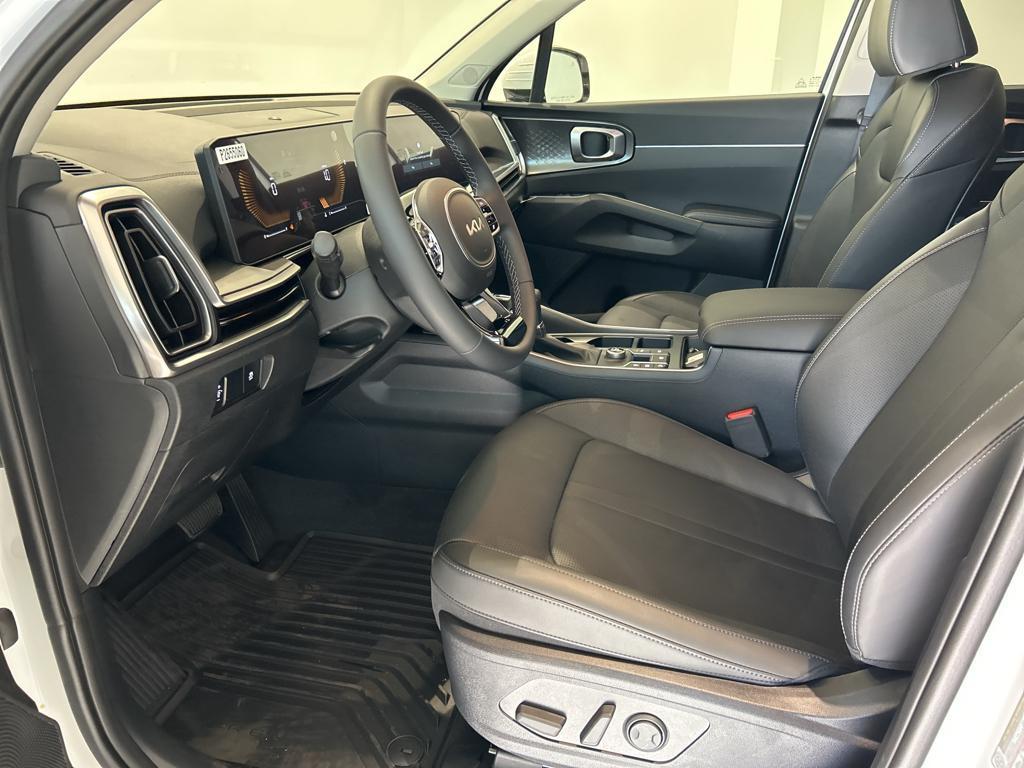 new 2025 Kia Sorento car, priced at $34,991