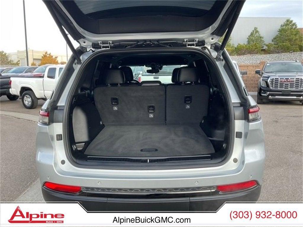 used 2022 Jeep Grand Cherokee car, priced at $27,879