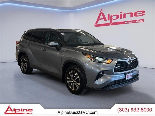 used 2022 Toyota Highlander car, priced at $33,384