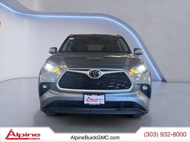 used 2022 Toyota Highlander car, priced at $33,384