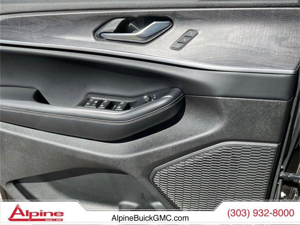 used 2025 Jeep Grand Cherokee L car, priced at $42,511