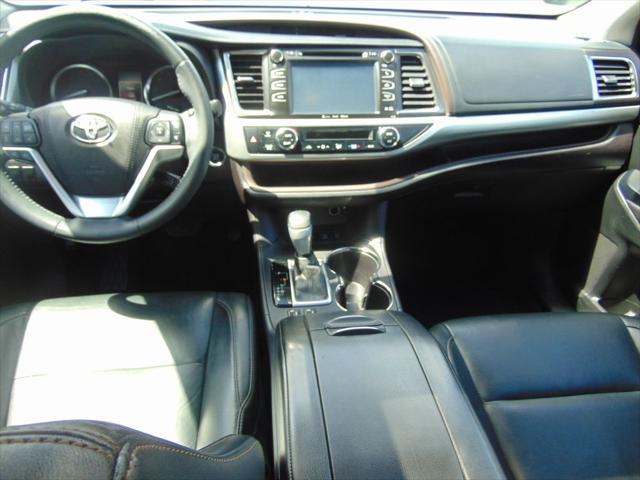 used 2016 Toyota Highlander car, priced at $16,988