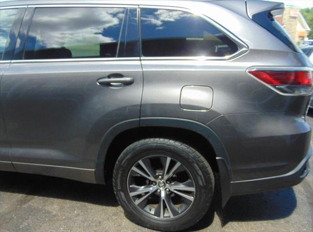 used 2016 Toyota Highlander car, priced at $15,988