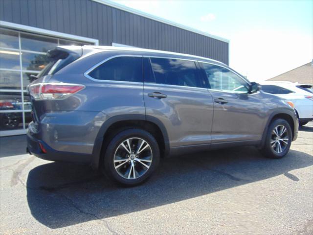 used 2016 Toyota Highlander car, priced at $16,988