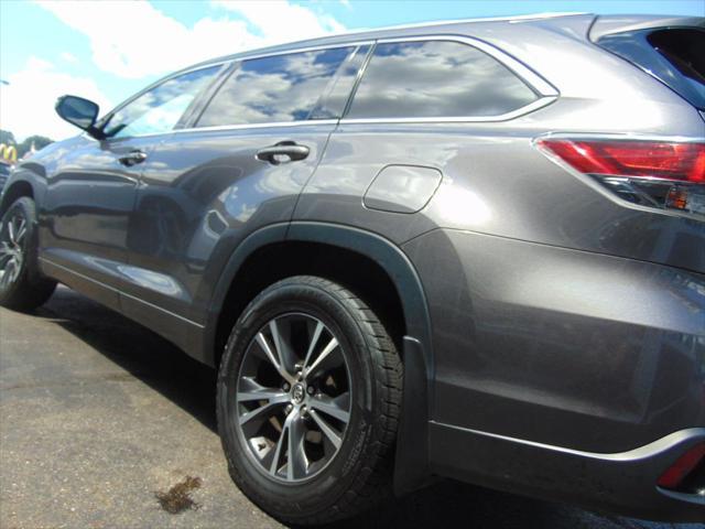 used 2016 Toyota Highlander car, priced at $16,988