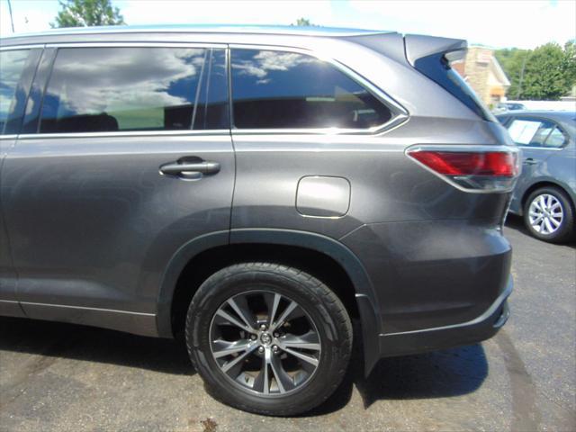 used 2016 Toyota Highlander car, priced at $16,988