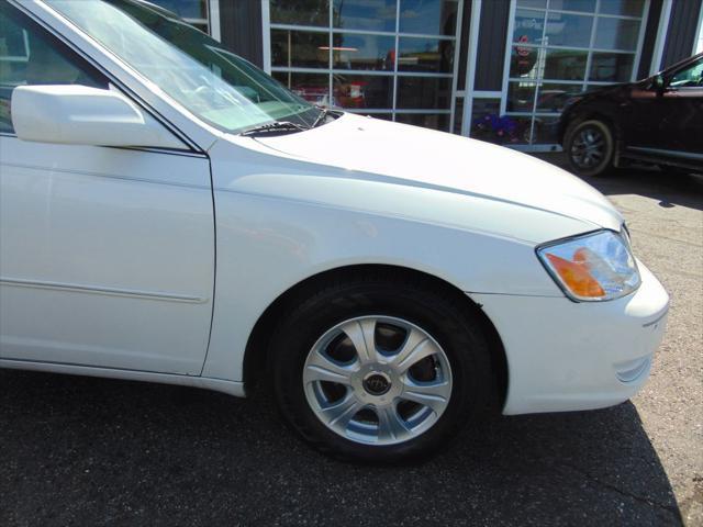 used 2001 Toyota Avalon car, priced at $6,998