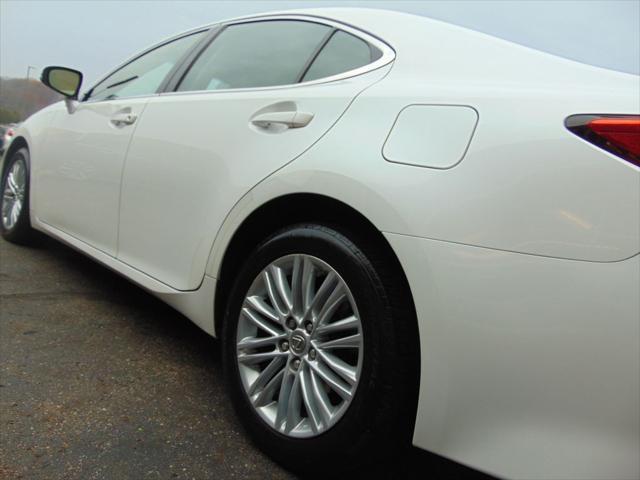 used 2015 Lexus ES 350 car, priced at $13,998