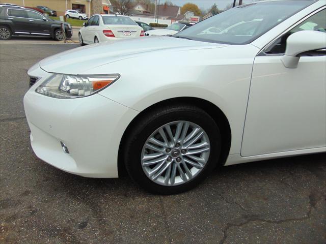 used 2015 Lexus ES 350 car, priced at $13,998