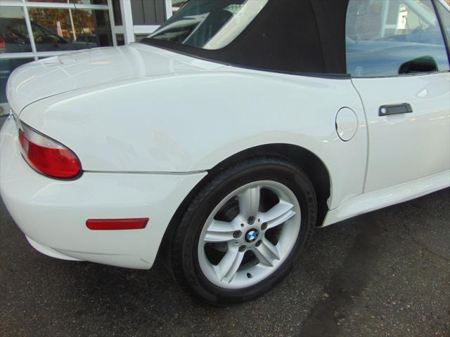 used 2000 BMW Z3 car, priced at $8,998