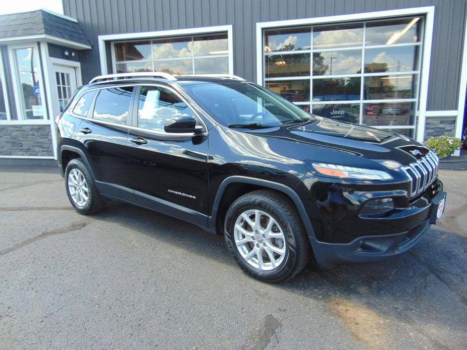 used 2017 Jeep Cherokee car, priced at $11,488