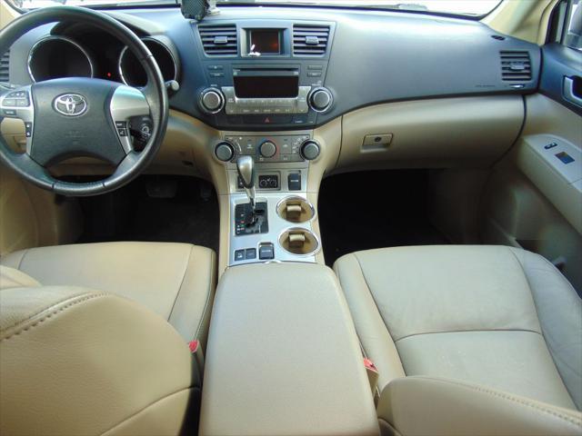 used 2011 Toyota Highlander car, priced at $11,988