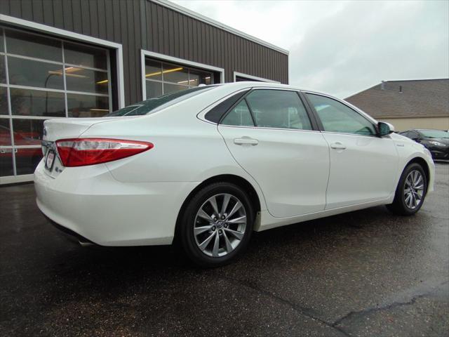 used 2015 Toyota Camry Hybrid car, priced at $13,788