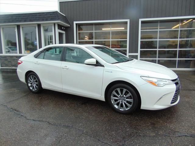 used 2015 Toyota Camry Hybrid car, priced at $13,788