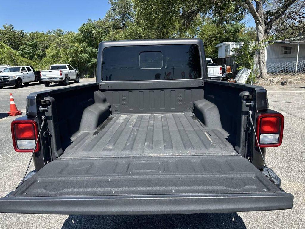 used 2023 Jeep Gladiator car, priced at $28,998