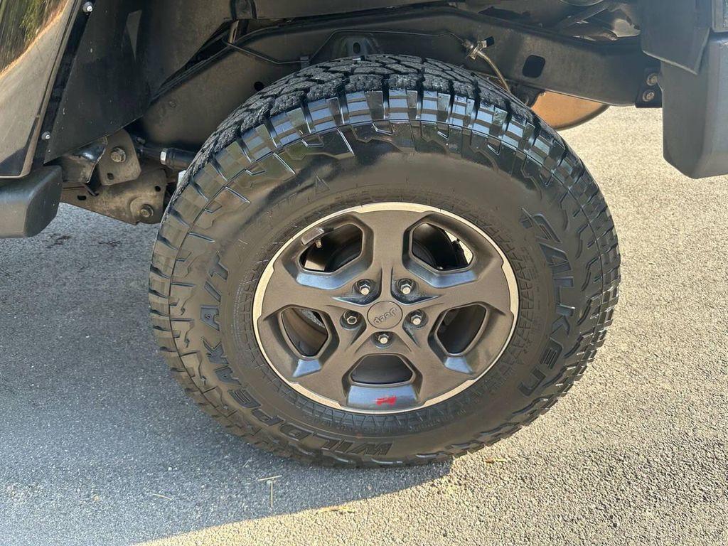 used 2013 Jeep Wrangler Unlimited car, priced at $14,800