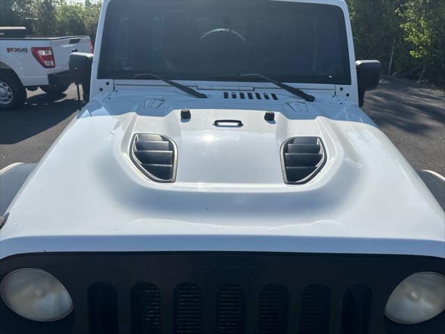 used 2013 Jeep Wrangler Unlimited car, priced at $16,500