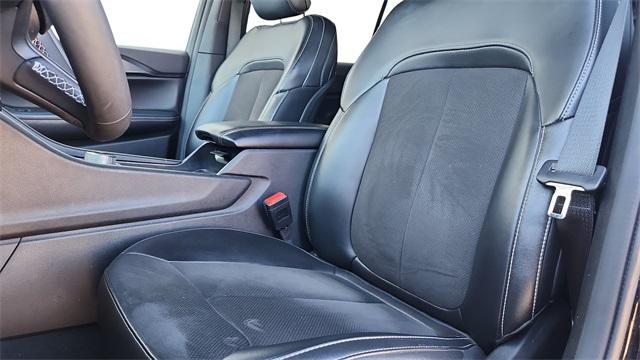 used 2024 Jeep Grand Cherokee L car, priced at $27,991