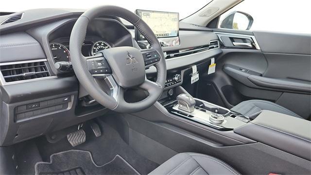 new 2025 Mitsubishi Outlander car, priced at $31,450